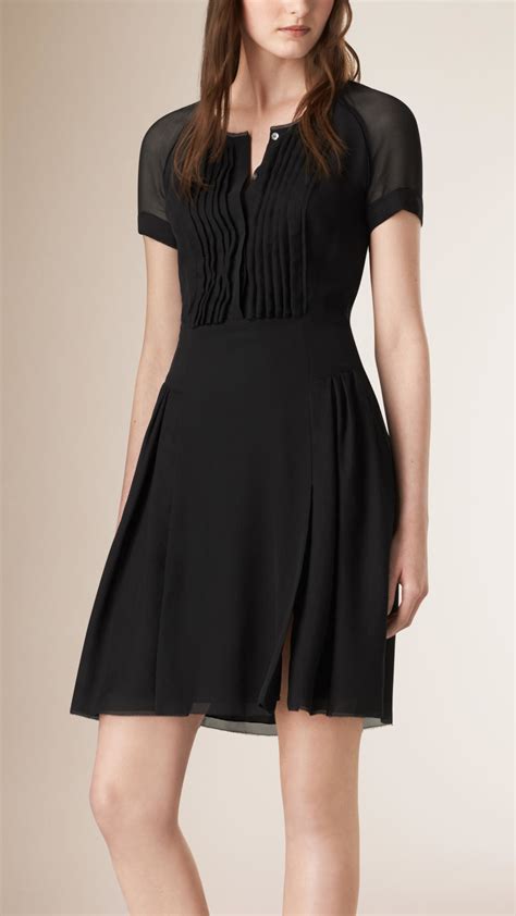 burberry dress no sleeve